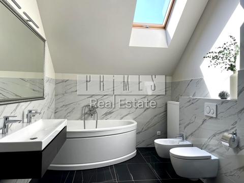 будинок за адресою Сонячна вул.