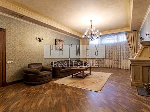 будинок за адресою Центральна вул.