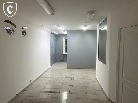 комерційна за адресою Мазепи просп., 5