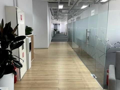 комерційна за адресою Київ, Лейпцизька вул., 15А