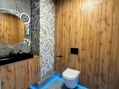 комерційна за адресою Трускавецька вул., 10б