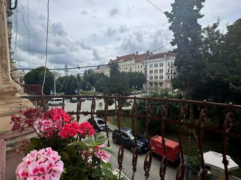 квартира за адресою Миколи Лисенка вул., 2