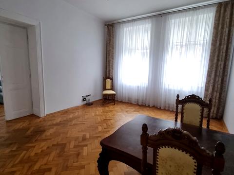 квартира за адресою Пантелеймона Куліша вул., 43
