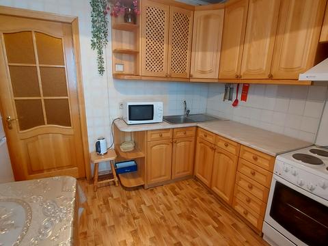 квартира по адресу Ревуцкого ул., 44-Б