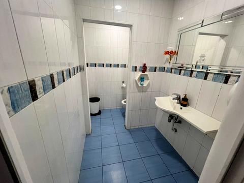 комерційна за адресою Лазаря Глоби вул. (Андрія Фабра), 4