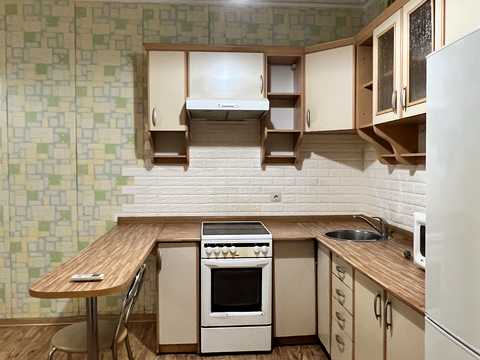 квартира за адресою Салютна вул., 1-Б