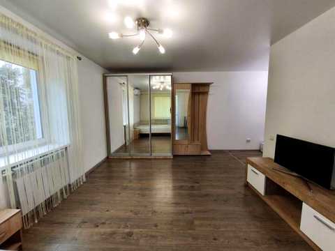 квартира за адресою Тополева вул., 5
