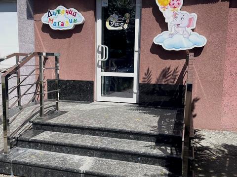 комерційна за адресою Зодчих вул., 12
