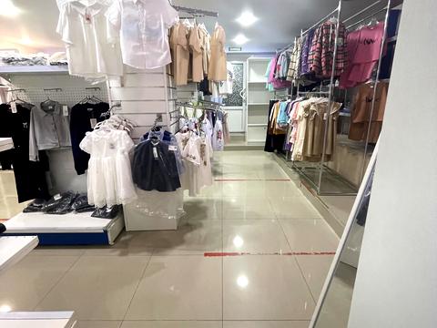 комерційна за адресою Зодчих вул., 12