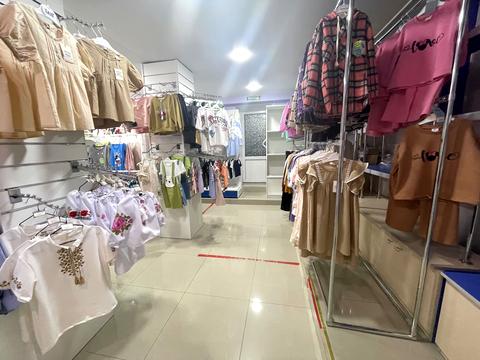 комерційна за адресою Зодчих вул., 12