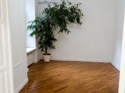 комерційна за адресою Антоновича вул. (Горького), 10-А