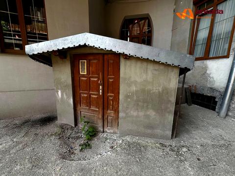 комерційна за адресою Міцкевича пл., 10