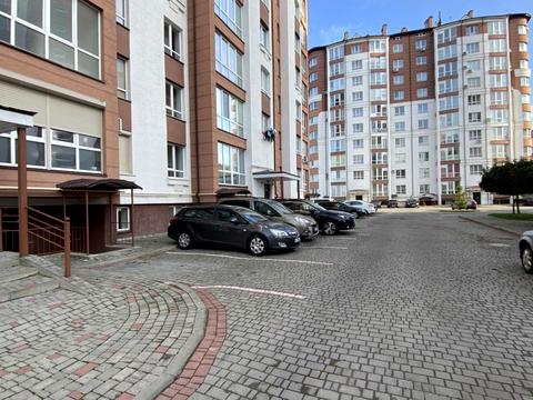 комерційна за адресою с. Крихівці, Двірська вул., 30
