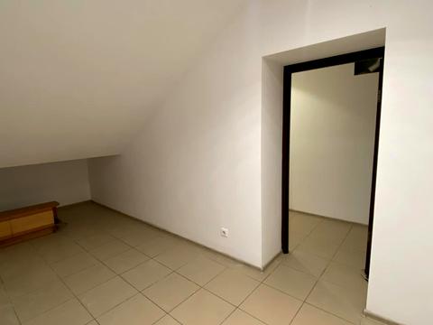 комерційна за адресою с. Крихівці, Двірська вул., 30