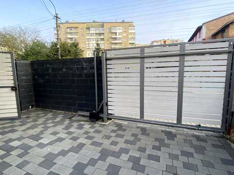 комерційна за адресою Кисілевської, 46