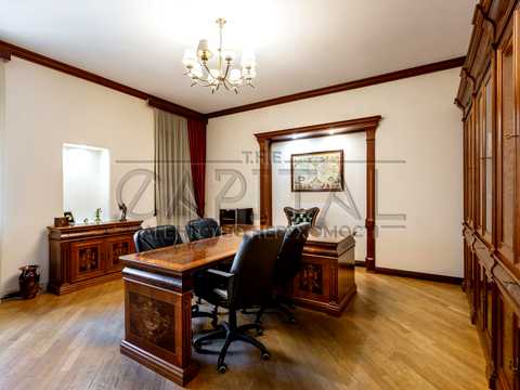 комерційна за адресою Київ, Лютеранська вул., 8