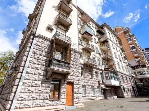 комерційна за адресою Київ, Лютеранська вул., 8