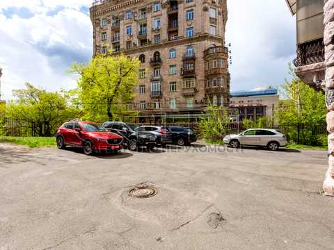 комерційна за адресою Київ, Лютеранська вул., 8