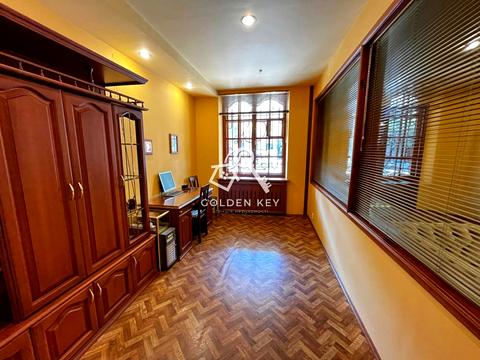 комерційна за адресою Січеславська вул. (Кремлівська), 28
