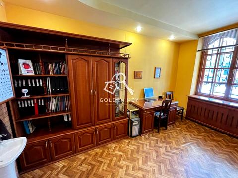 комерційна за адресою Січеславська вул. (Кремлівська), 28