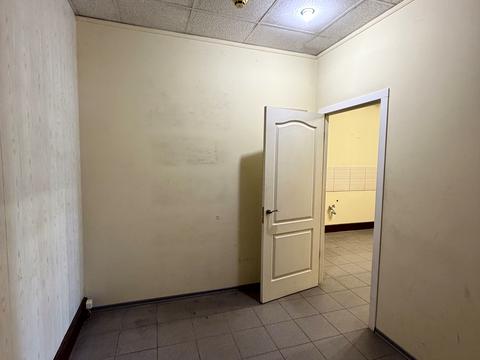 комерційна за адресою Київська вул., 100