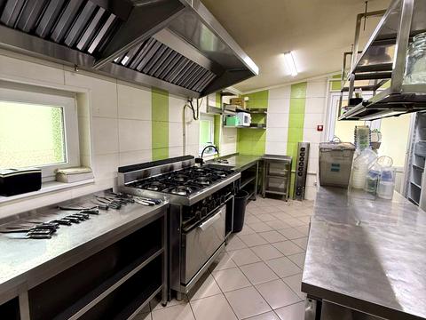 коммерческая по адресу Леси Украинки бульв., 15 к3