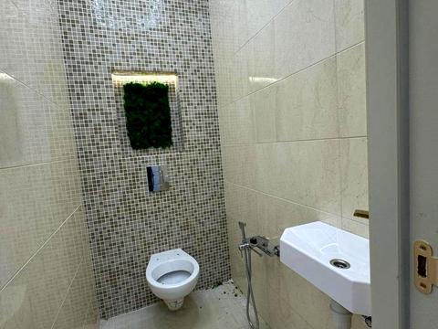 комерційна за адресою Перлинна вул., 12
