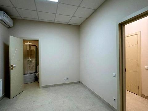комерційна за адресою Перлинна вул., 12