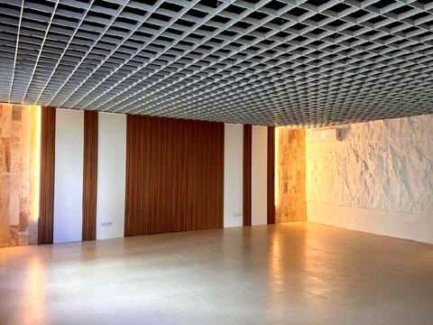 комерційна за адресою Перлинна вул., 12