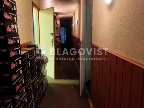 комерційна за адресою Августина Волошина вул. (Ярослава Галана), 2-А