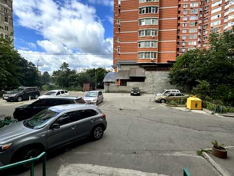 квартира по адресу Ревуцкого ул., 11-А