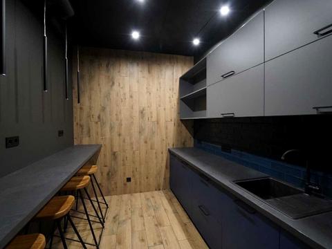 коммерческая по адресу Кловский спуск, 7a