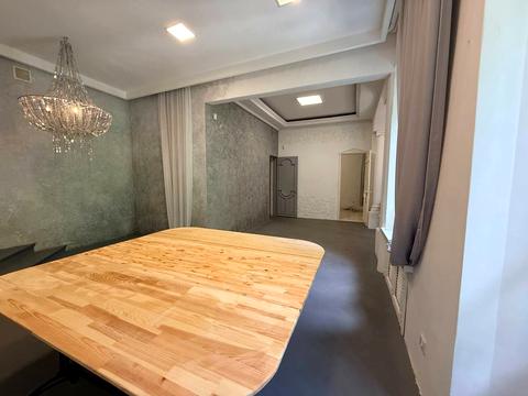 комерційна за адресою Шевченка вул., 33