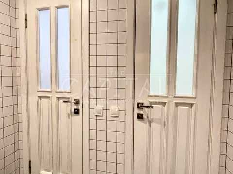 коммерческая по адресу Малая Житомирская ул., 1