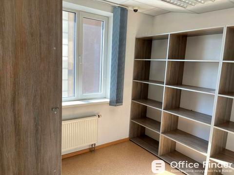 комерційна за адресою Фізкультури вул., 28