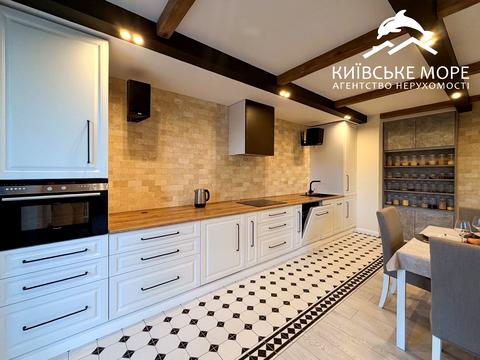 квартира за адресою Воскресенська вул., 18