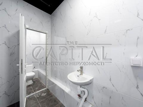 коммерческая по адресу Лісова, 1
