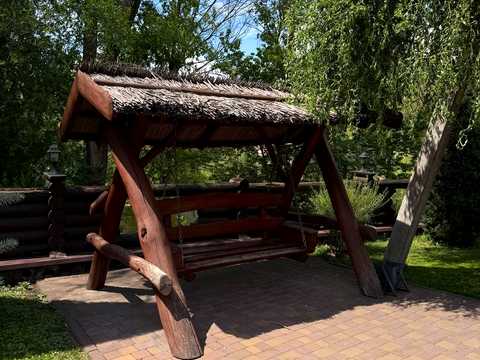 коммерческая по адресу Івана Франка, 1