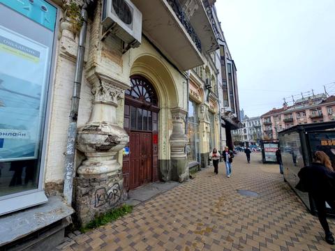комерційна за адресою Євгена Чикаленка вул. (Пушкінська), 42/2