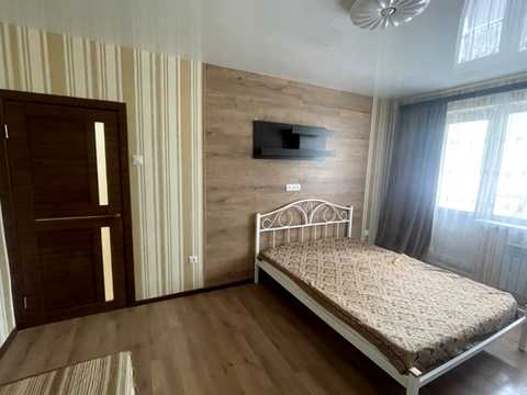 квартира за адресою Космічна вул., 11