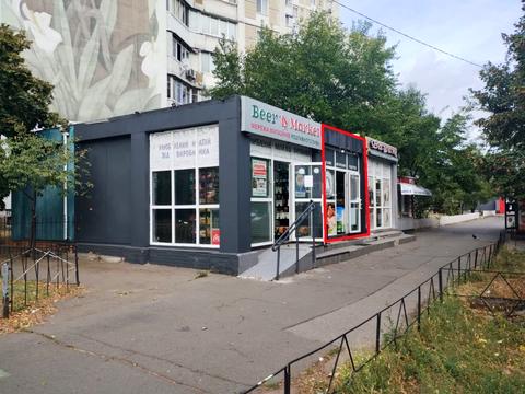 комерційна за адресою Анни Ахматової, 4