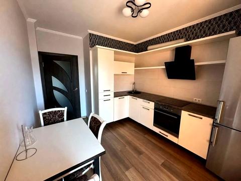 квартира за адресою Регенераторна вул., 4 к1