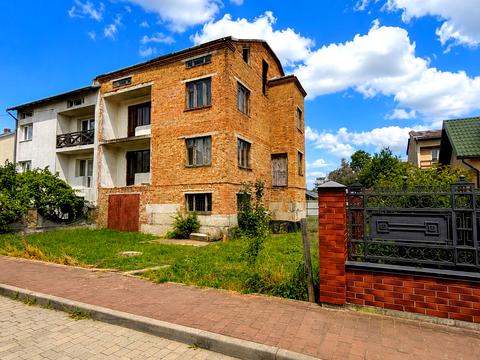 будинок за адресою Винники, Незалежності вул., 30