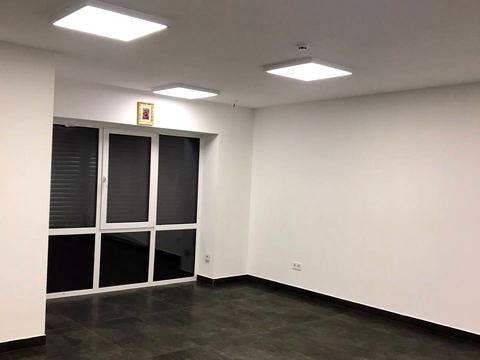 комерційна за адресою Берегова вул., 20