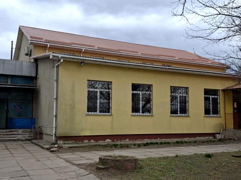 комерційна за адресою Миру вул., 9