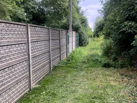 участок по адресу Брюховицька