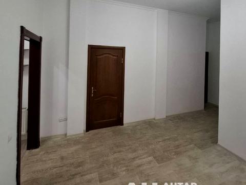 комерційна за адресою Кропивницький, В'ячеслава Чорновола вул. (Луначарського), 42