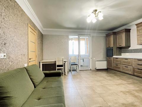 квартира за адресою Осіння вул., 33