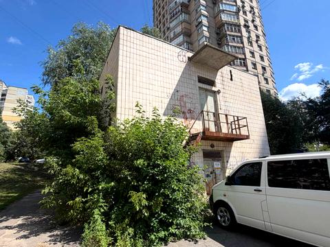 комерційна за адресою Ірпінська вул., 65-А