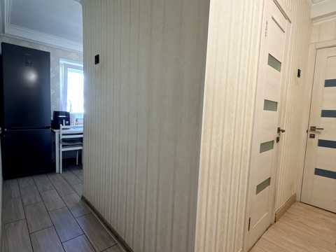 квартира за адресою Ореста Левицького вул. (Академіка Курчатова), 4